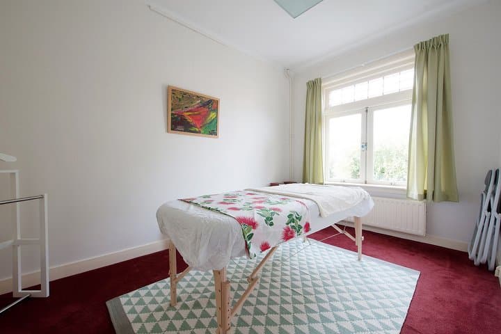 Holistische massagepraktijk 'In de warme hand'