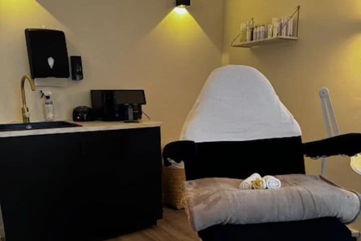 Meos Skincare