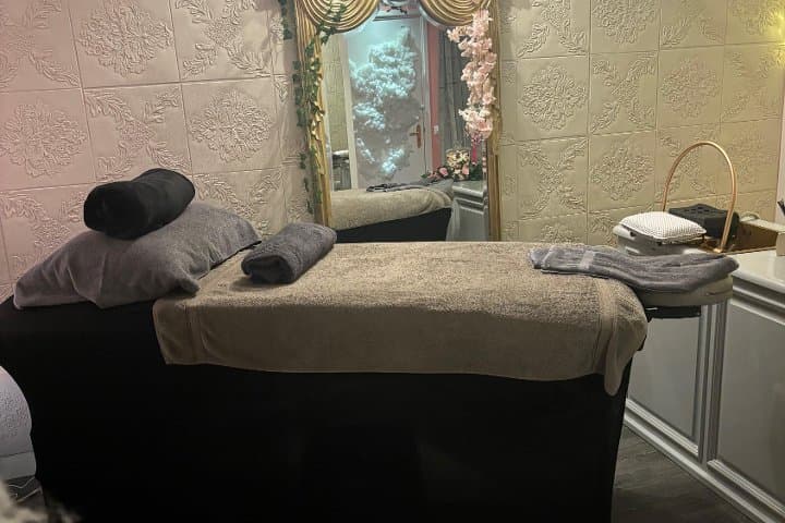 Lolo's Massage & Headspa