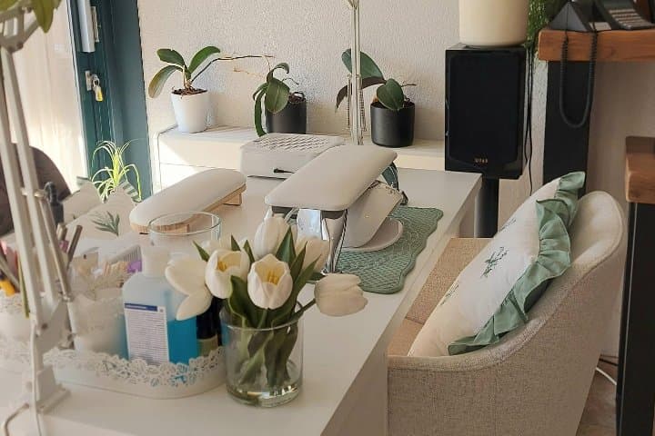 Grace Home Nails