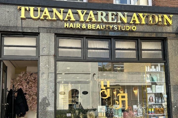 Tuana Yaren aydin hairstyling