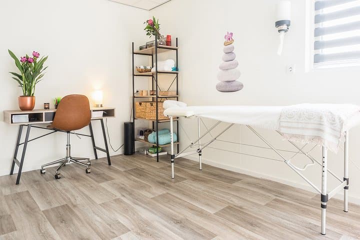 Massagetherapeut Monique Bechtold