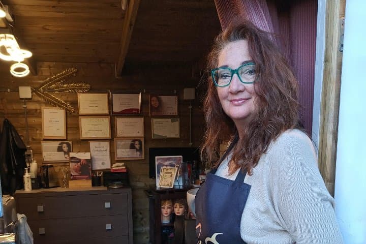 HAARSTUDIO DONNA/ Natuurkapper en Haarspecialist
