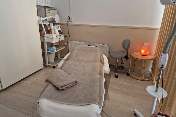 Emma Massage Salon