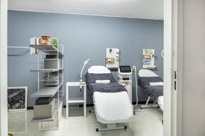 Laserontharen & Microneedling Hoofddorp