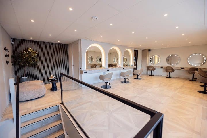 Özlem Özmen Hair & Make-up Studio