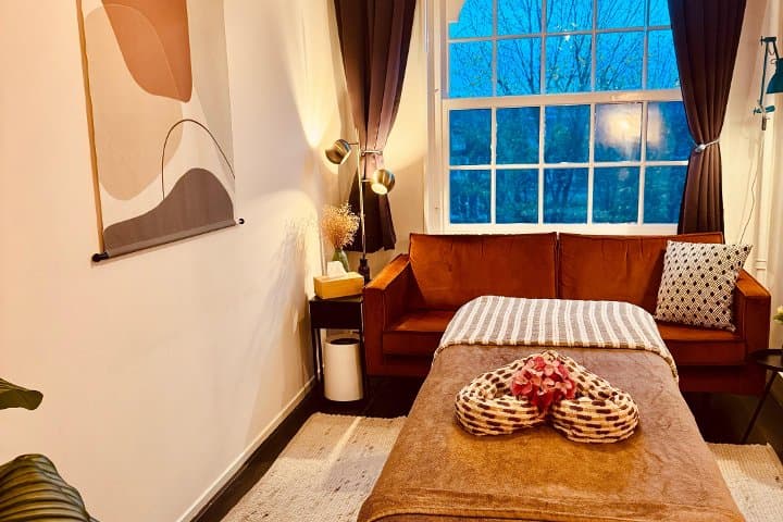 Lyndie Ultimate Care Massage