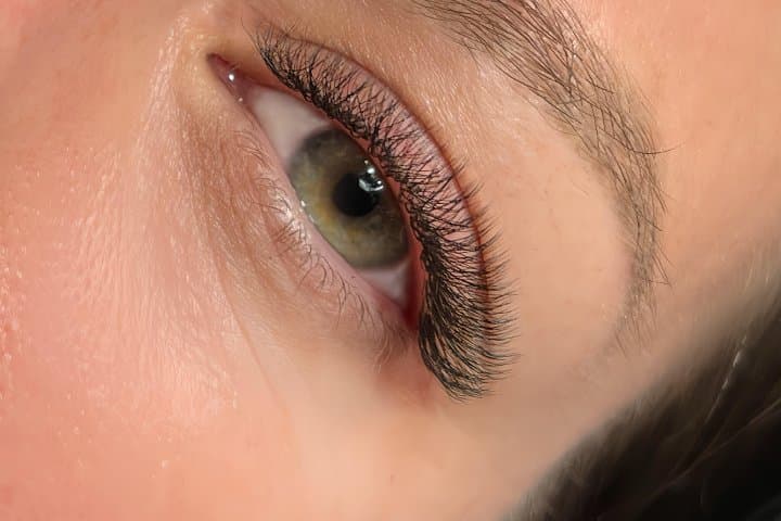 Luxury UV Lashes