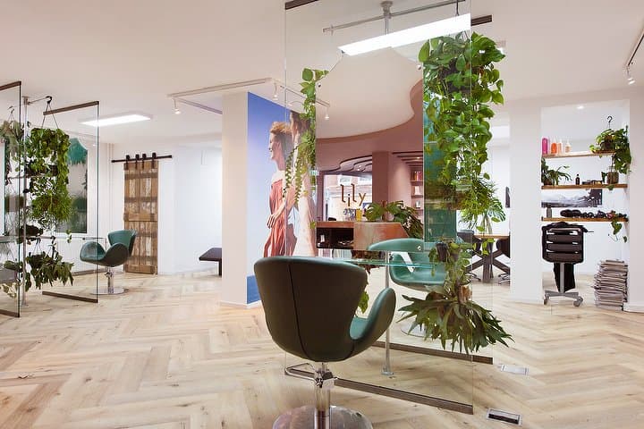 Salon Lily