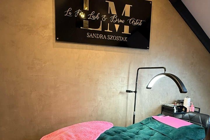 La Mi Lash & Brow Artist Sandra Szostak