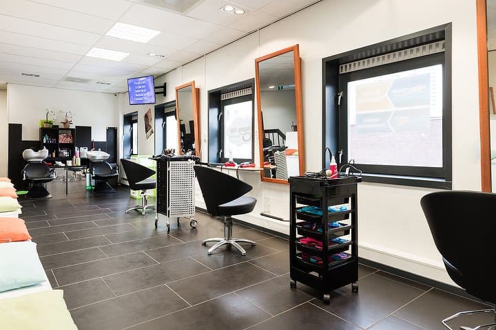 Beauty Salon Happy Day