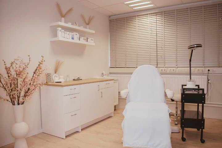 DermaRevive Beauty & Skin Care
