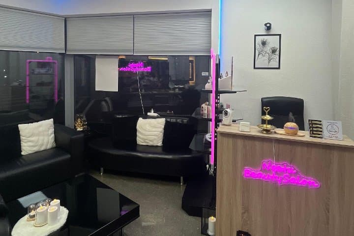 Neetu Beauty Salon
