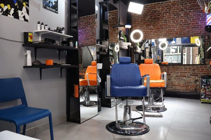 Anniventi by Calvetti Bulldog Barbershop