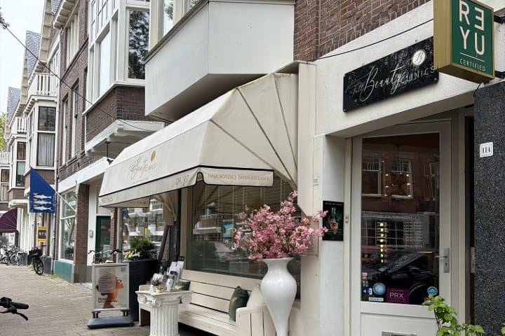 HH • Hair House