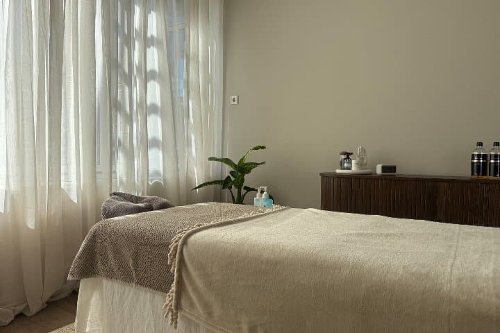 Lira escape studio (woman only)