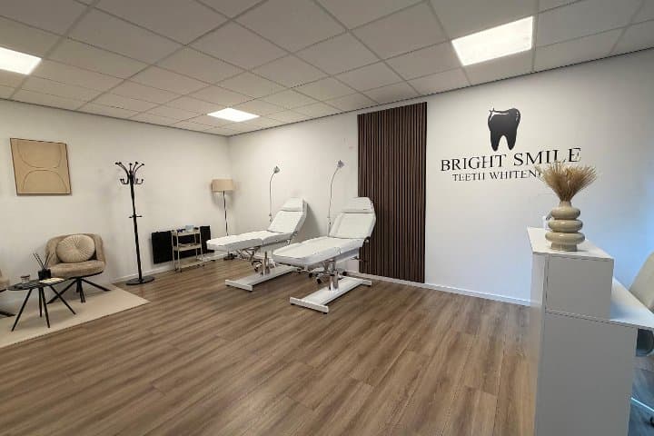Whitening Lounge