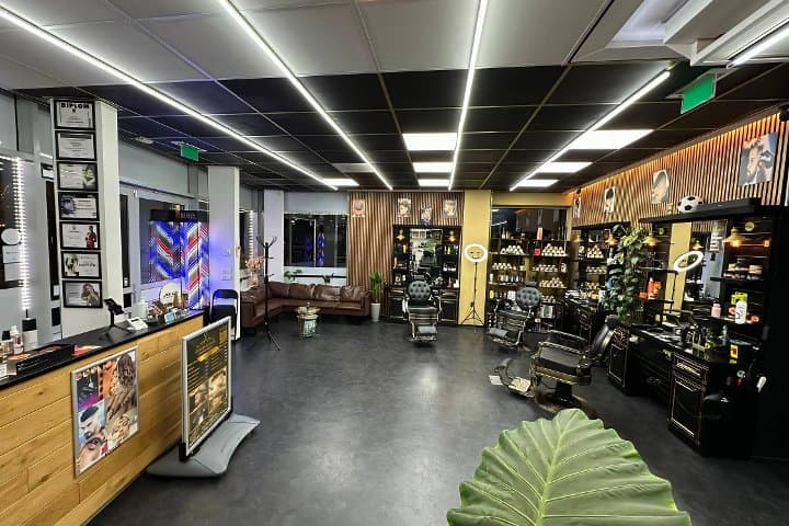Golden Scissor Eindhoven