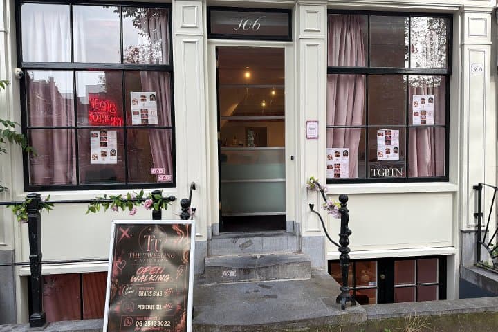 The Tweeling Nail Bar