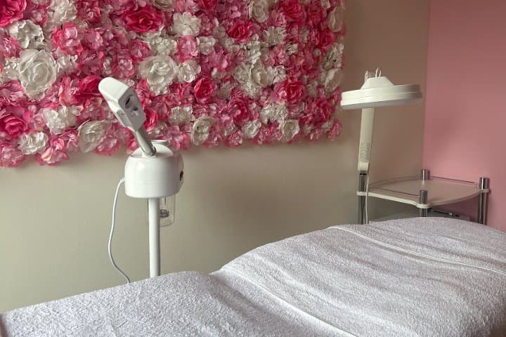 Lola’s Beauty Room