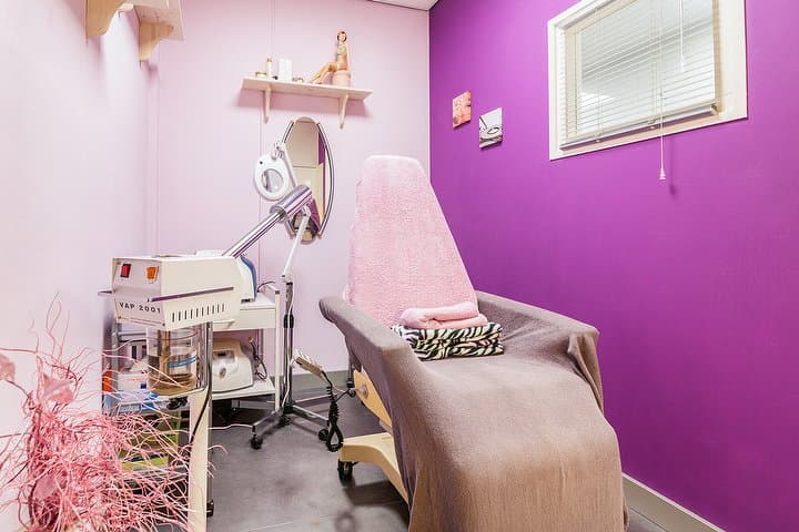 Beauty Salon Source Esthetique