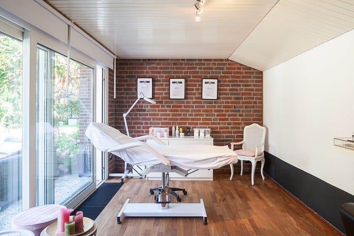 The Beauty Café