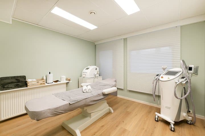 Yaz Beauty House