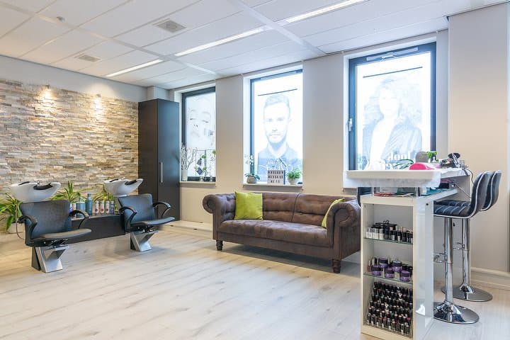 Hair and beauty by M