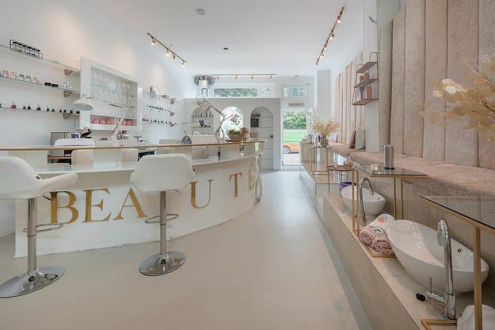 Diana nail salon