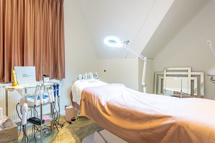 F A R A H beauty clinic