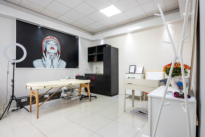 Mika Lash Studio
