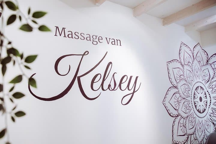 Massage van Kelsey