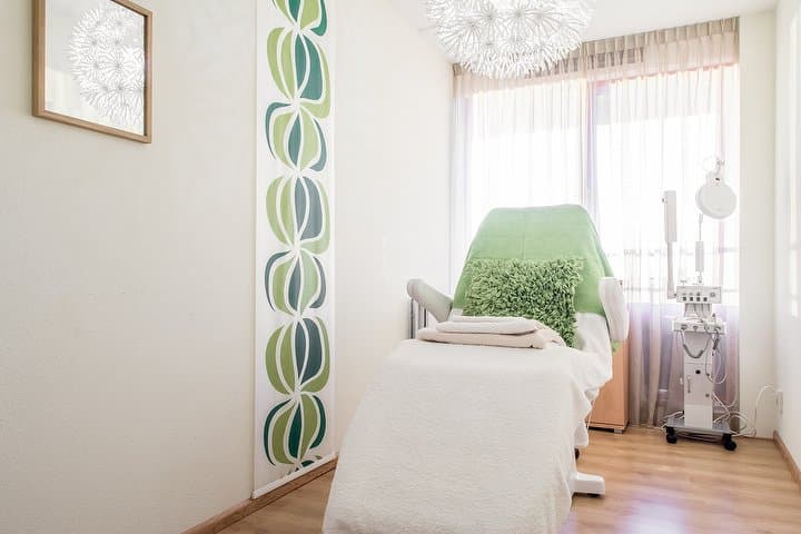 La Petite Salon